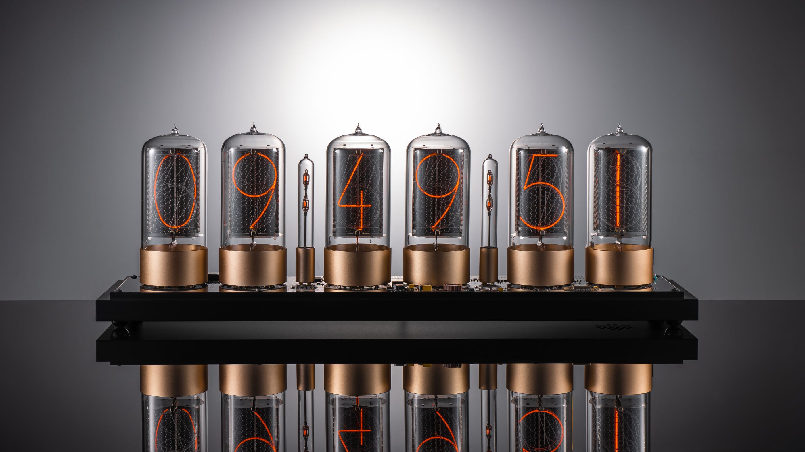 ZIN70 Nixie Clock, Black Case & Gold Bases, Clear Glass
