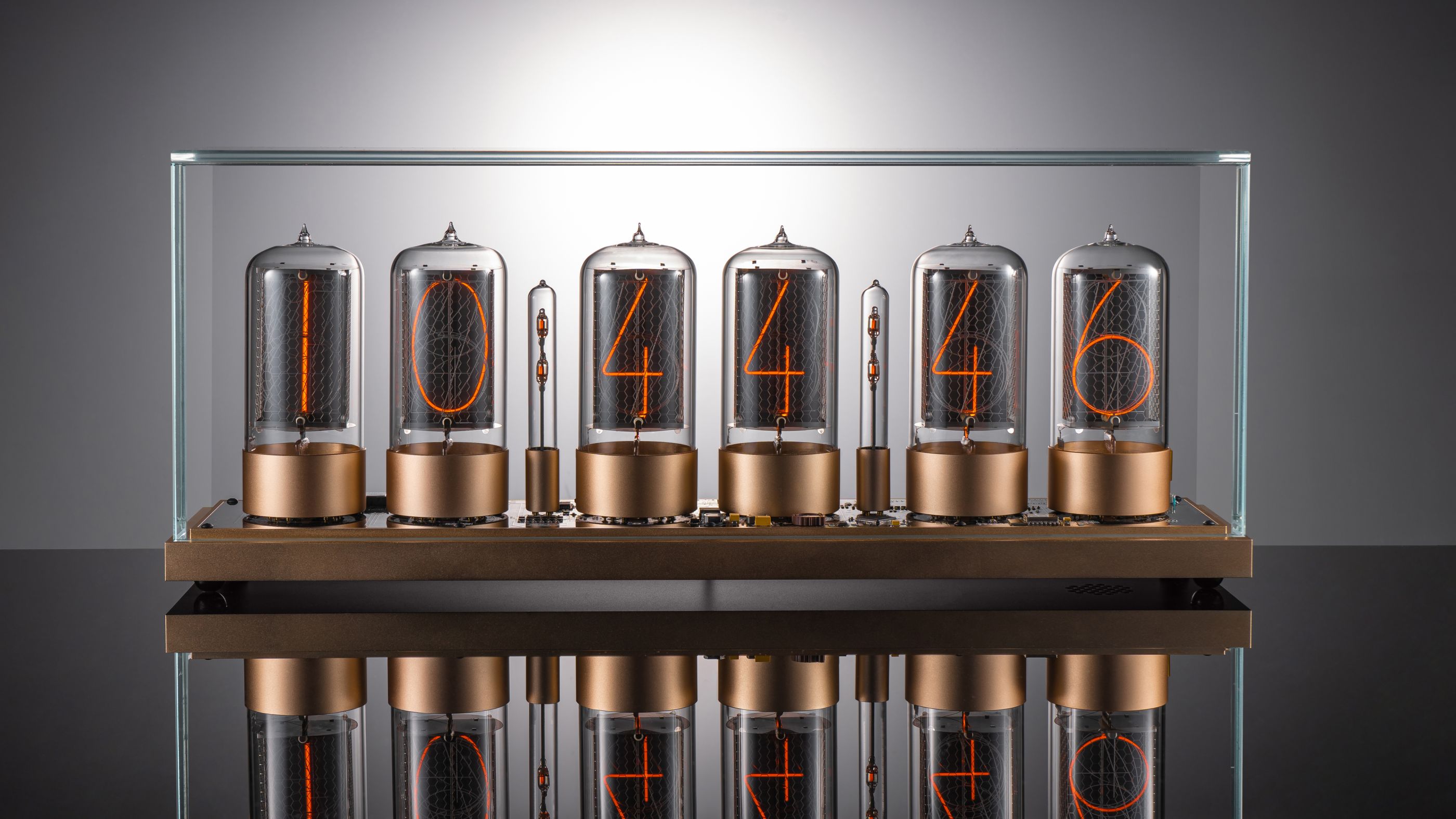 ZIN70 Nixie Clock, Gold Case & Gold Bases, Clear Glass