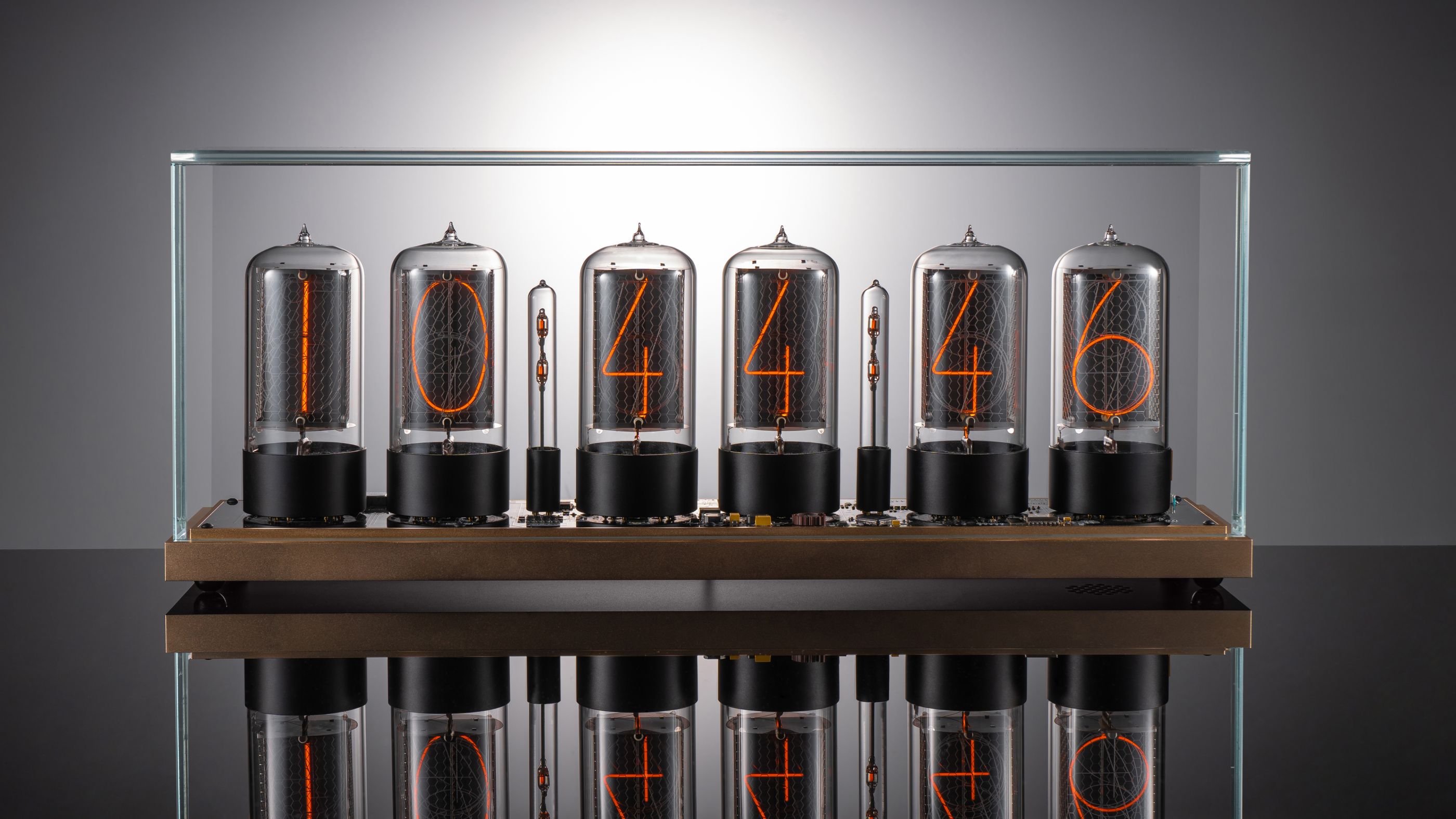 ZIN70 Nixie Clock, Gold Case & Black Bases, Clear Glass