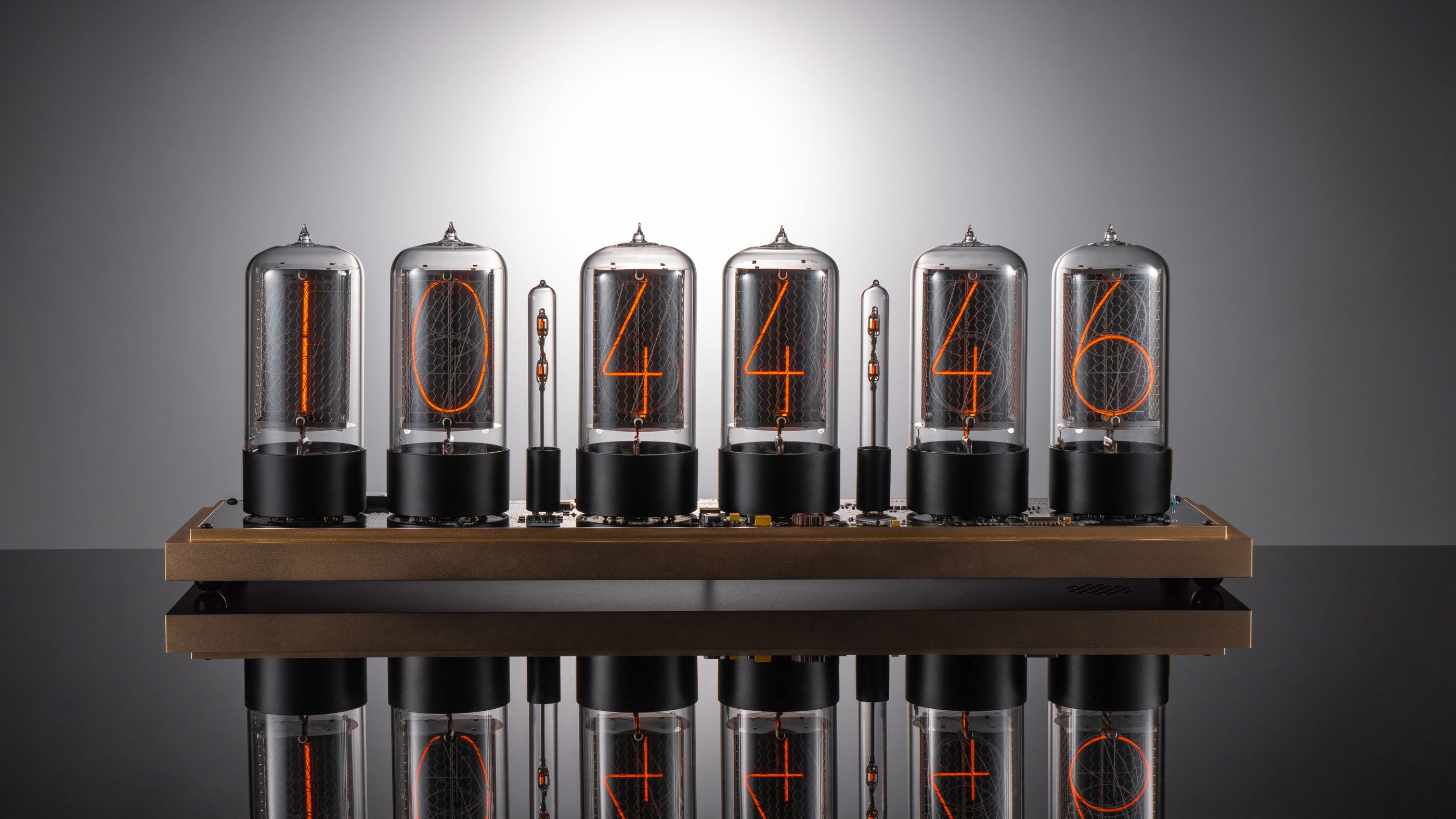 ZIN70 Nixie Clock, Gold Case & Black Bases, Clear Glass