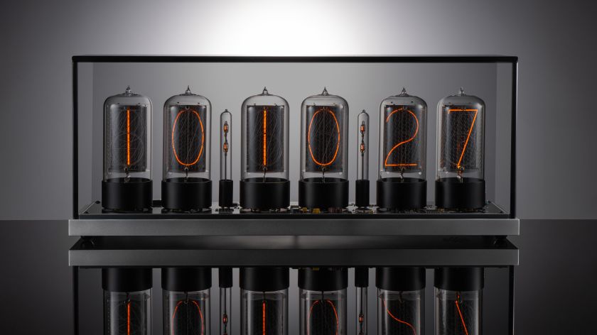 ZIN70 Nixie Tube Clock – Silver Base, Black Tube Bases & Smoked Glass Cover | Millclock