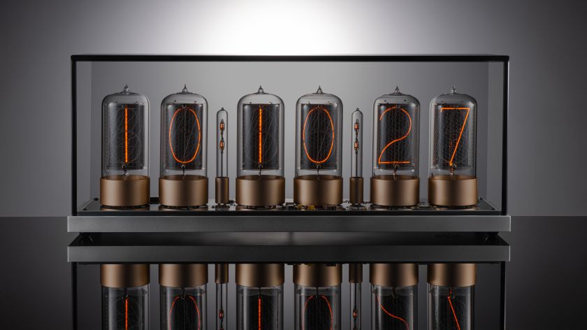 ZIN70 Nixie Tube Clock – Silver Base, Gold Tube Bases & Smoked Glass Cover | Millclock