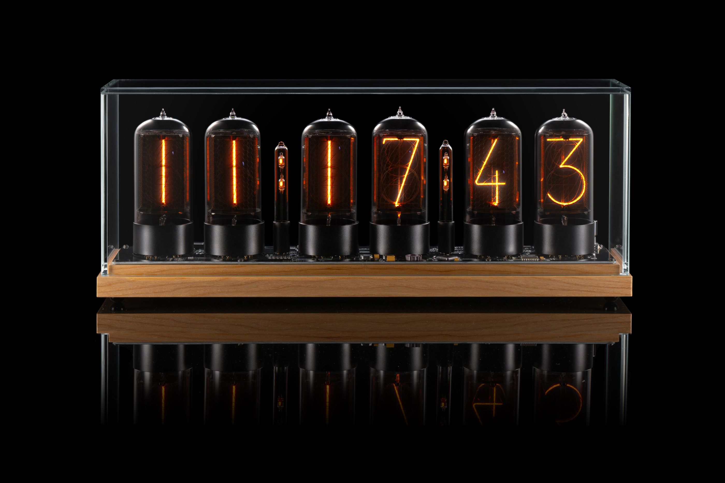 ZIN70 Nixie Clock, Maple Base & Black Bases, Clear Glass