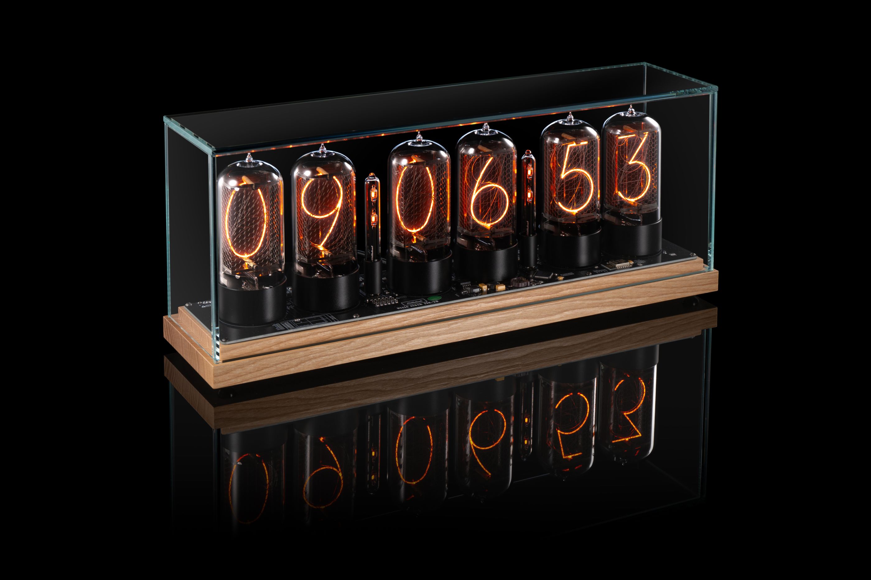 ZIN70 Nixie Clock, Maple Base & Black Bases, Clear Glass