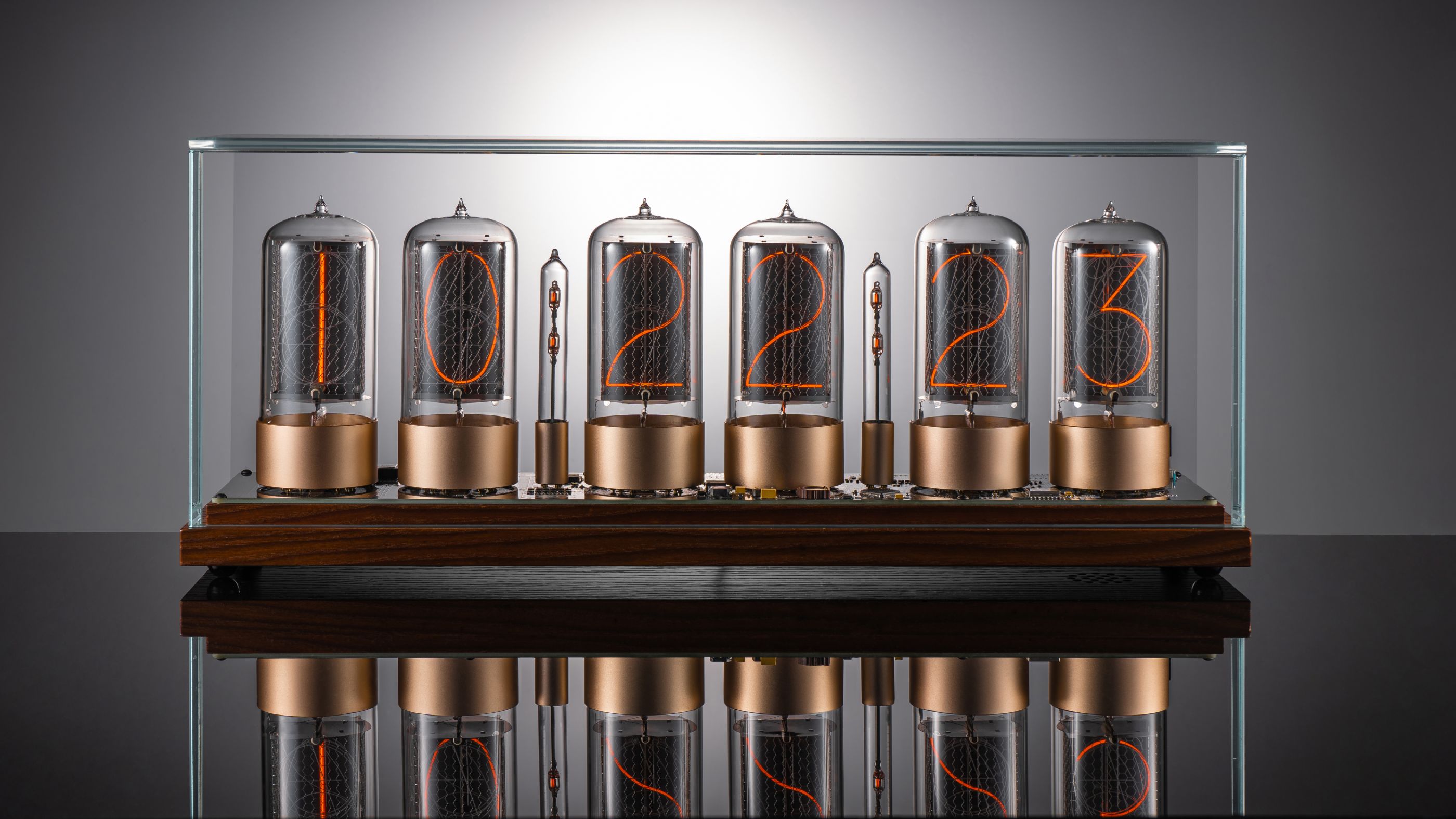 ZIN70 Nixie Clock, Walnut Base & Gold Bases, Clear Glass