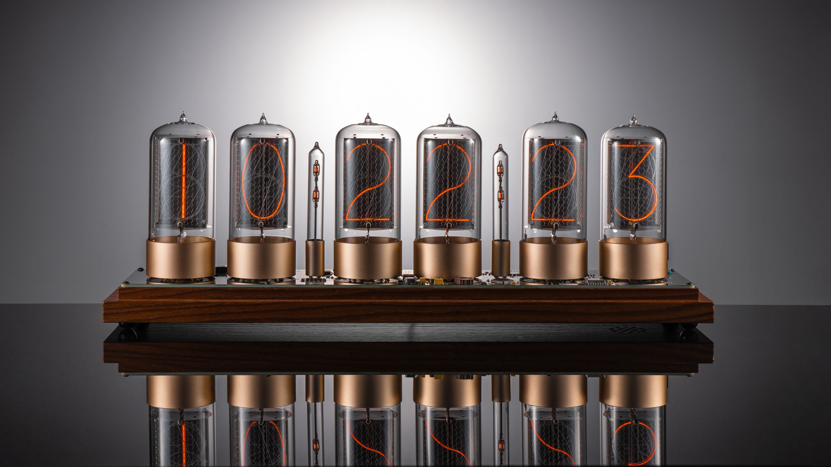 ZIN70 Nixie Clock, Walnut Base & Gold Bases, Clear Glass