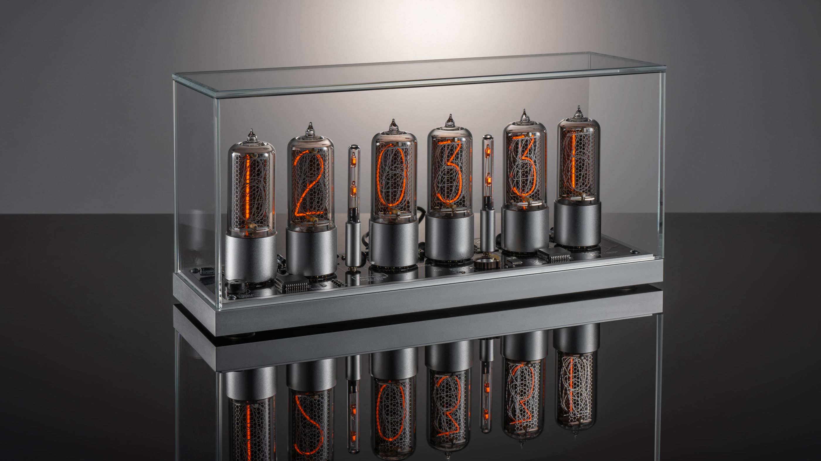 ZIN18 Nixie Tube Clock Silver Case Ultra-Clear Glass Dome