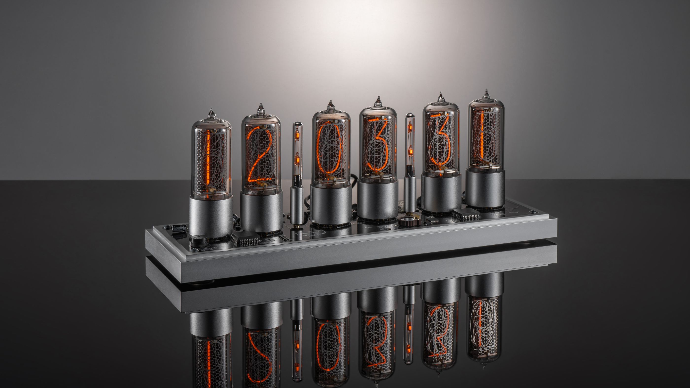 ZIN18 Nixie Tube Clock Silver Case Ultra-Clear Glass Dome