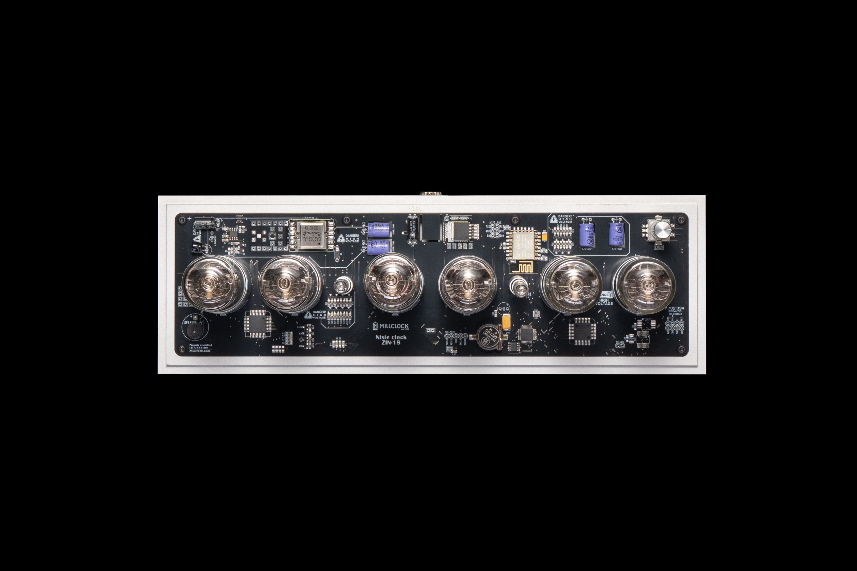 ZIN18 Nixie-Uhr Silbernes Gehäuse Getönte Glaskuppel