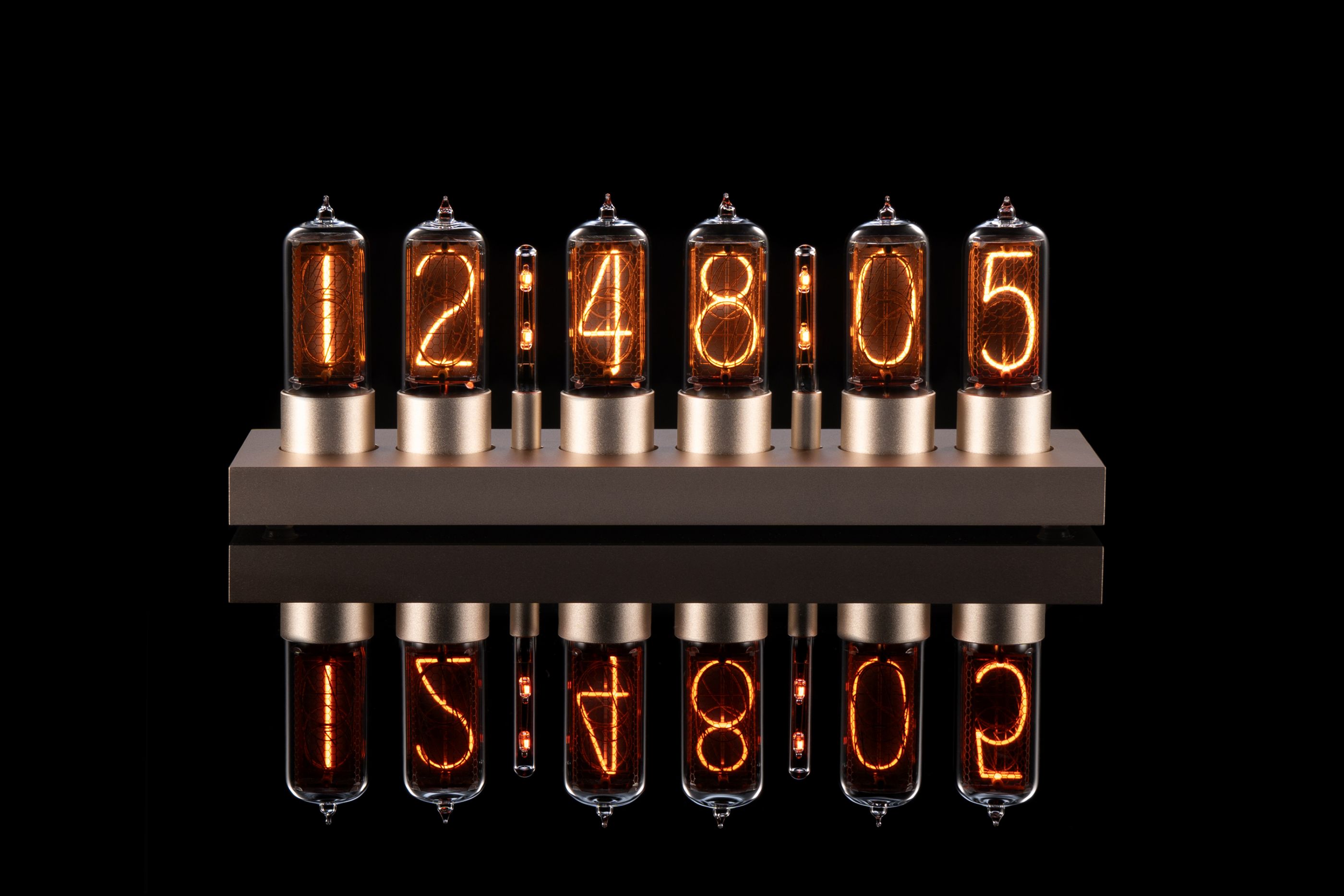 ZIN18 Nixie Tube Clock – Gold Case & Gold Tube Bases