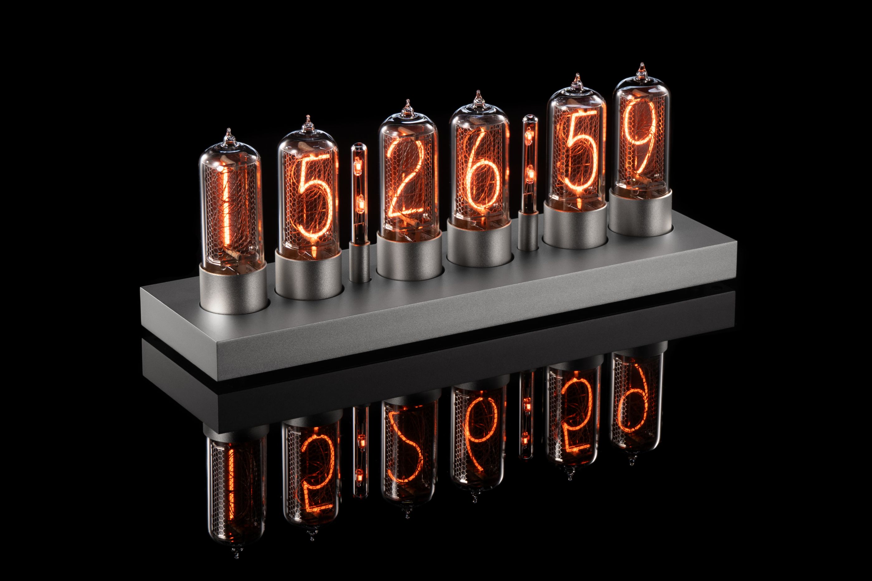 ZIN18 Nixie Clock, Silver Case & Silver Tubes