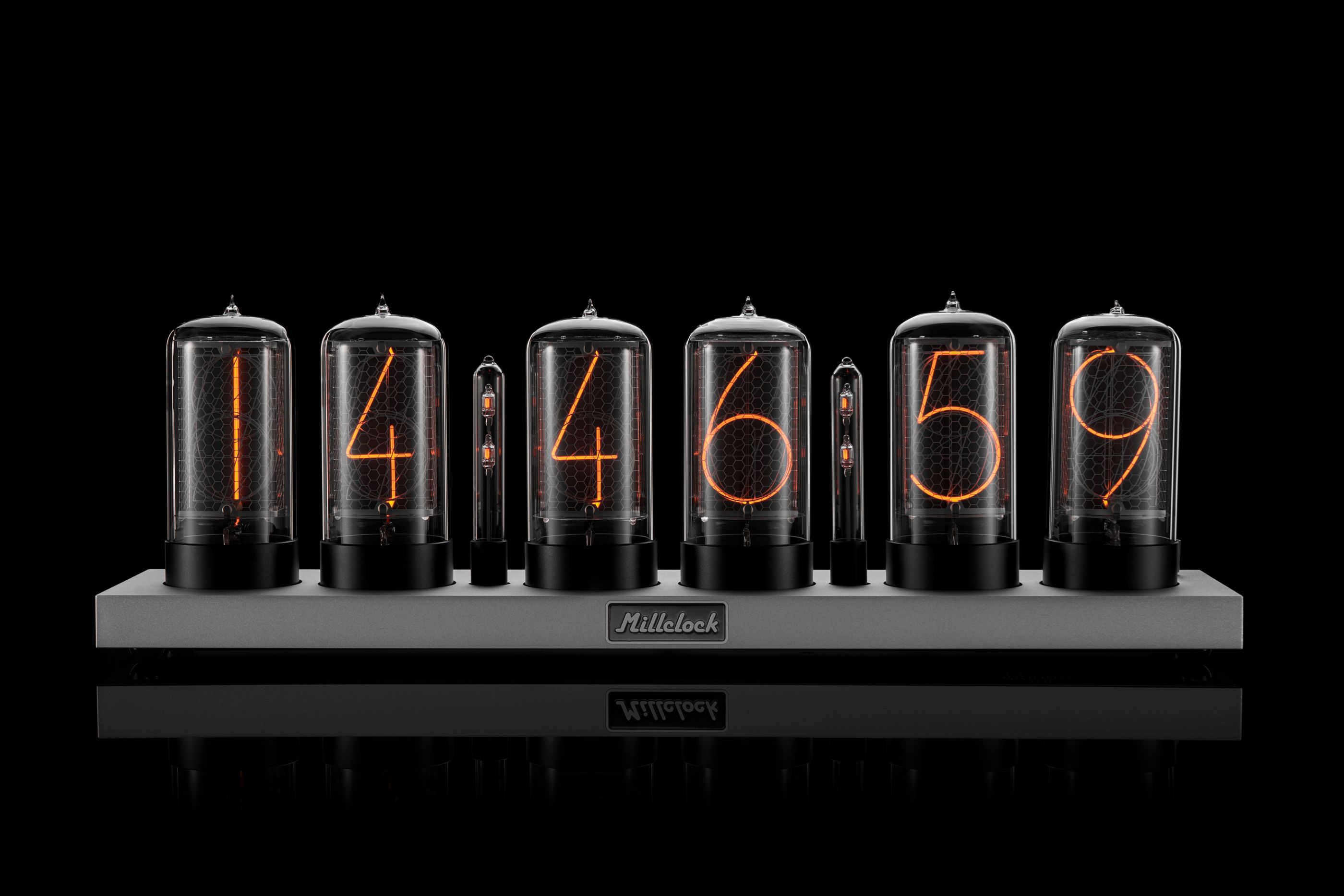 ZIN70 Nixie Tube Clock Silver Case with Black Bases | Millclock